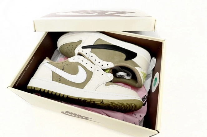Low x Travis Scott Jordan Air Golf FZ3124-200 1 0928